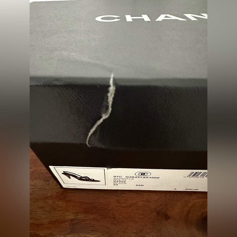 GENUINE CHANEL SLING BACK HEEL SANDALS.  SIZE 40 Gorgeous and Great Condition - Picture 16 of 16